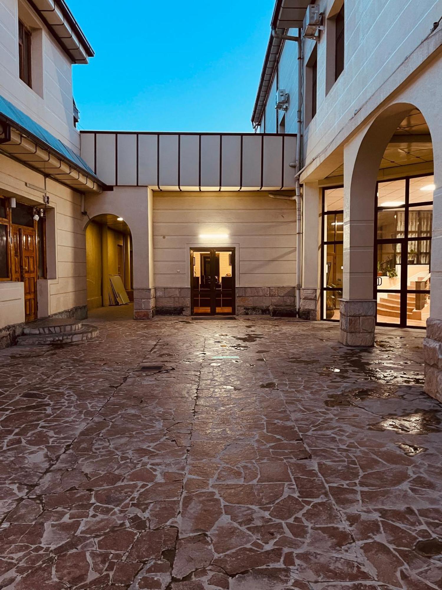 Green Hotel Taschkent Exterior foto